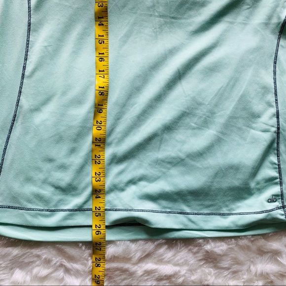ALO Yoga Top XXL - Picture 8 of 8